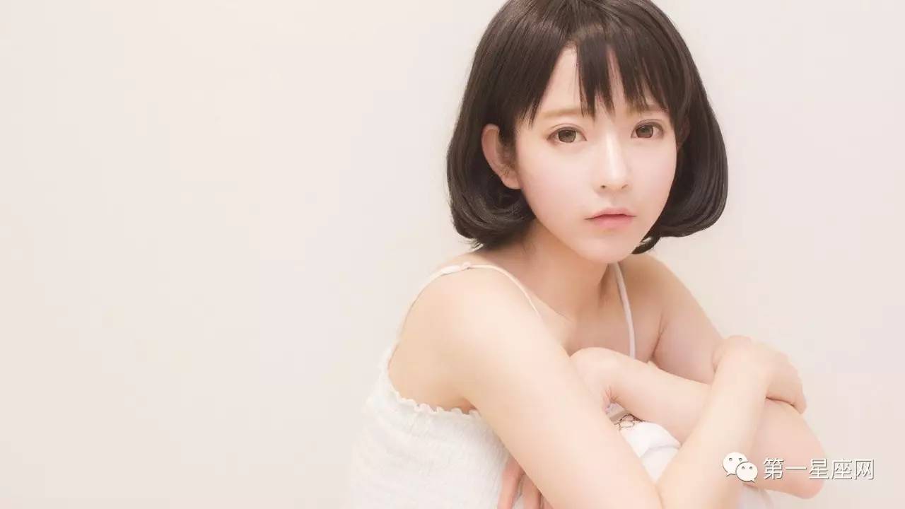 羽月希2016款最新图片，科技与生活的完美融合展示