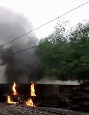 重庆铁路爆炸震撼瞬间，最新消息与细节揭秘
