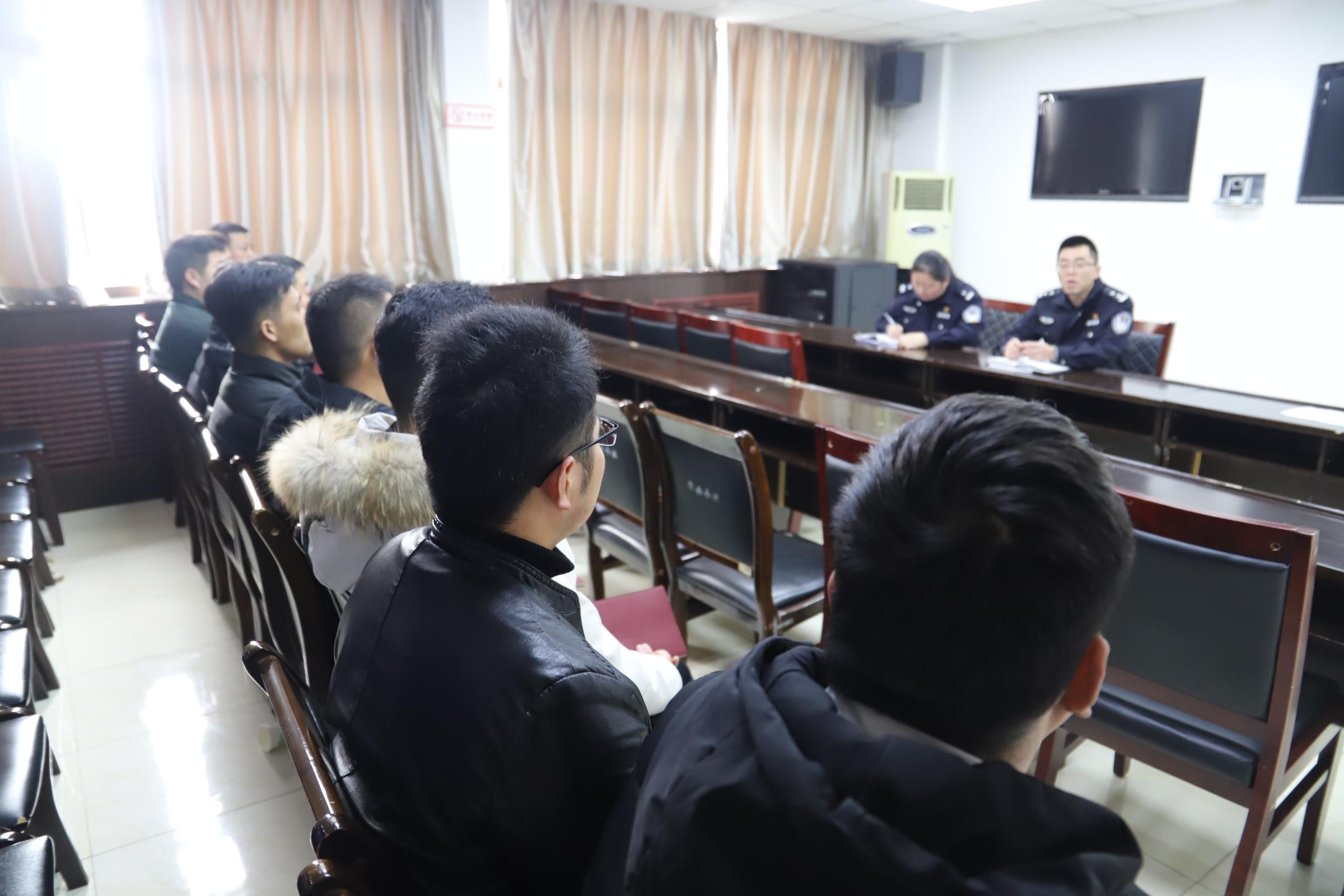 士官转业政策最新解读，转业标准与待遇提升的关键信息